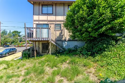1601 E Alder Street, Seattle, WA 98122 - Photo 2