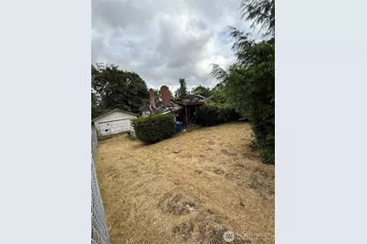 11425 69th Place S, Seattle, WA 98178 - Photo 2