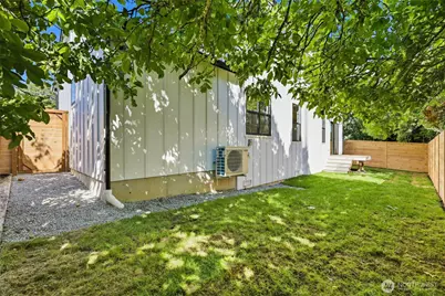 5948 18 Avenue SW #2, Seattle, WA 98106 - Photo 32