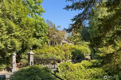 7205 NE Dolphin Drive, Bainbridge Island, WA 98110 - Photo 4