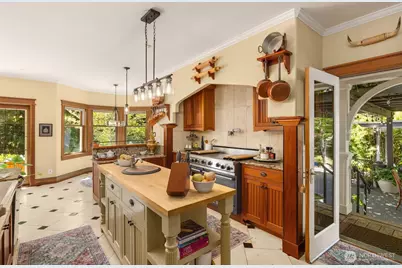 7205 NE Dolphin Drive, Bainbridge Island, WA 98110 - Photo 12