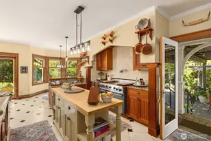 7205 NE Dolphin Dr, Bainbridge Island, WA 98110 - Photo 12