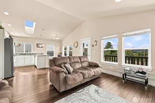 911 Mt Olympus Ave SE, Ocean Shores, WA 98569 - Photo 16