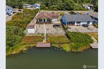 911 Mount Olympus Avenue SE, Ocean Shores, WA 98569 - Photo 24