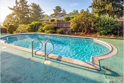 2444 72nd Avenue SE, Mercer Island, WA 98040 - Photo 4