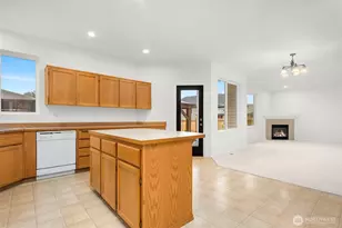 15506 67th Ave Ct E, Puyallup, WA 98375 - Photo 12