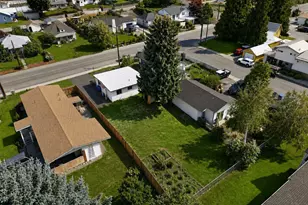 119 W Gibson Ave, Chelan, WA 98816 - Photo 30