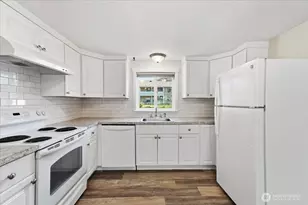 119 W Gibson Ave, Chelan, WA 98816 - Photo 4