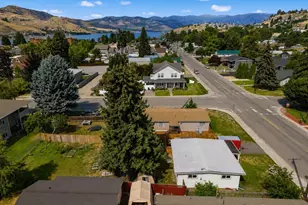 119 W Gibson Ave, Chelan, WA 98816 - Photo 32