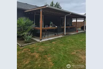 4236 Pennsylvania, Longview, WA 98632 - Photo 2