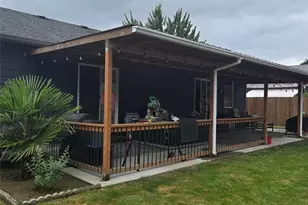 4236 Pennsylvania, Longview, WA 98632 - Photo 2
