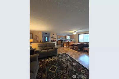 4236 Pennsylvania, Longview, WA 98632 - Photo 4