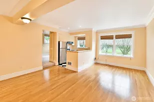 120 W Highland Dr, Seattle, WA 98119 - Photo 4