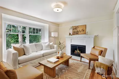 1812 N 39th, Seattle, WA 98103 - Photo 4
