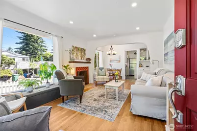 8526 17th Avenue NE, Seattle, WA 98115 - Photo 4