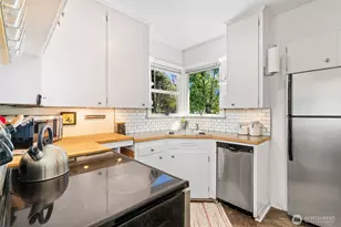 8526 17th Ave NE, Seattle, WA 98115 - Photo 12