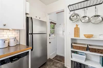 8526 17th Avenue NE, Seattle, WA 98115 - Photo 14
