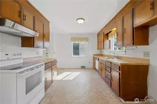 8643 Yakima Ave S, Tacoma, WA 98444 - Photo 12