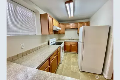 4209 37th Avenue S #C, Seattle, WA 98118 - Photo 2