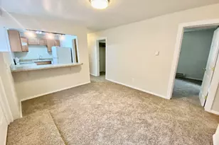 4209 37th Ave S, Seattle, WA 98118 - Photo 4