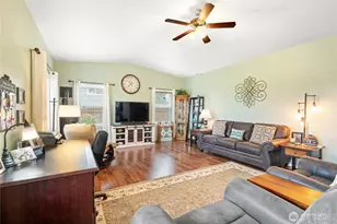 101 S 16th St, Elma, WA 98541 - Photo 4
