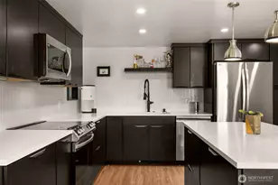 507 W Mercer St, Seattle, WA 98119 - Photo 8