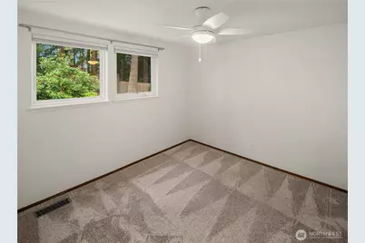 4301 72nd Avenue W, University Place, WA 98466 - Photo 14