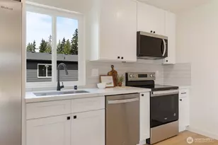 2312 75th St SE, Everett, WA 98203 - Photo 8