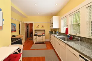 10425 E Riverside Dr, Bothell, WA 98011 - Photo 26