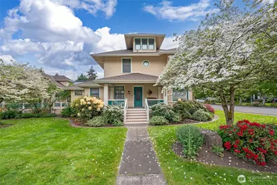 10425 E Riverside Drive, Bothell, WA 98011 - Photo 2