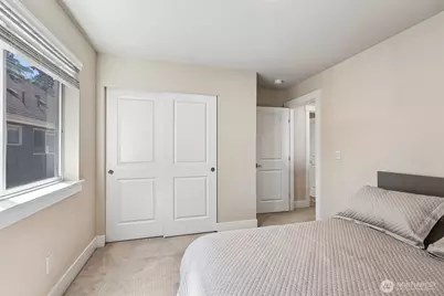 19729 Meridian Place W, Bothell, WA 98012 - Photo 32