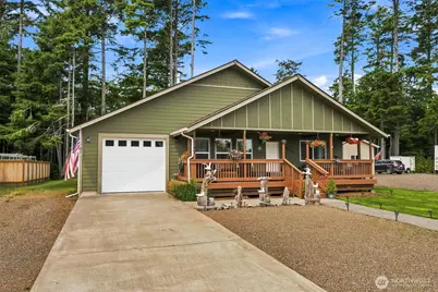 247 Fisher Avenue NE, Ocean Shores, WA 98569 - Photo 2