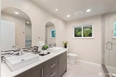 15705 84th Avenue NE, Kenmore, WA 98028 - Photo 12