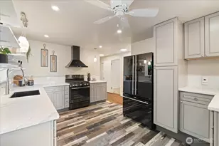 15705 84th Ave NE, Kenmore, WA 98028 - Photo 8