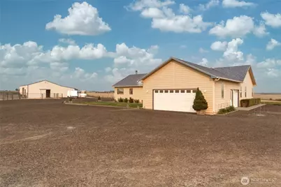 711 Watson Loop, Touchet, WA 99360 - Photo 2