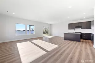 4247 W Sandy Ct, Moses Lake, WA 98837 - Photo 2