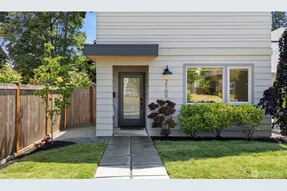 2109 NE 83rd Street, Seattle, WA 98115 - Photo 2