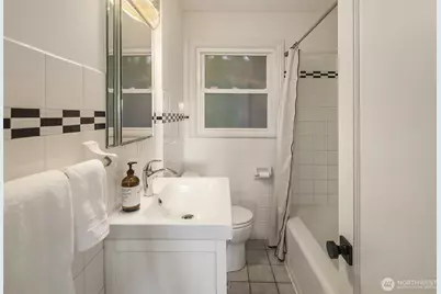 2615 W Crockett Street, Seattle, WA 98199 - Photo 20