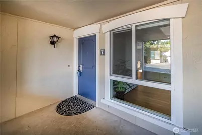 10221 NE 16th Street #H7, Bellevue, WA 98004 - Photo 8
