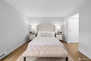 10221 NE 16th St, Bellevue, WA 98004 - Photo 28