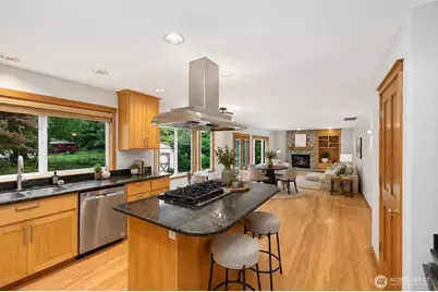 24819 SE 14th Street, Sammamish, WA 98075 - Photo 10