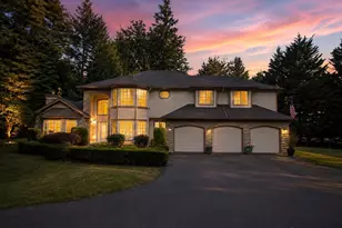 24819 SE 14th St, Sammamish, WA 98075 - Photo 2
