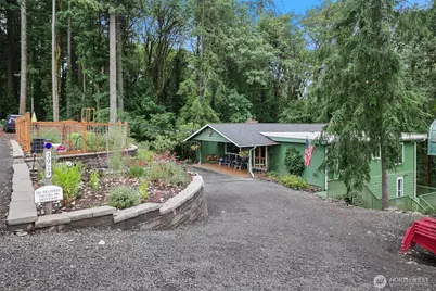 3929 Faith Place NW, Bremerton, WA 98312 - Photo 2