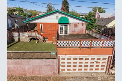 802 S Chelan Avenue, Wenatchee, WA 98801 - Photo 2
