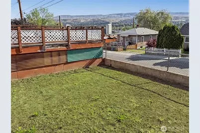 802 S Chelan Avenue, Wenatchee, WA 98801 - Photo 36