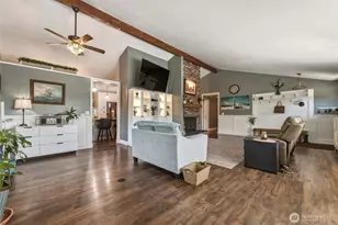 353 SE Highland Park Dr, College Place, WA 99324 - Photo 8