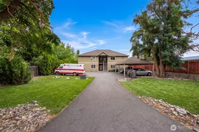 1005 Cascade Street, Wenatchee, WA 98801 - Photo 2