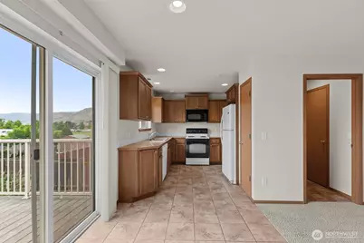 1005 Cascade Street, Wenatchee, WA 98801 - Photo 8