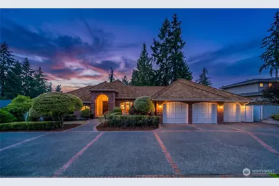 9416 NE 25th Street, Clyde Hill, WA 98004 - Photo 2