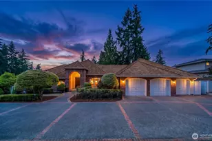 9416 NE 25th St, Clyde Hill, WA 98004 - Photo 2